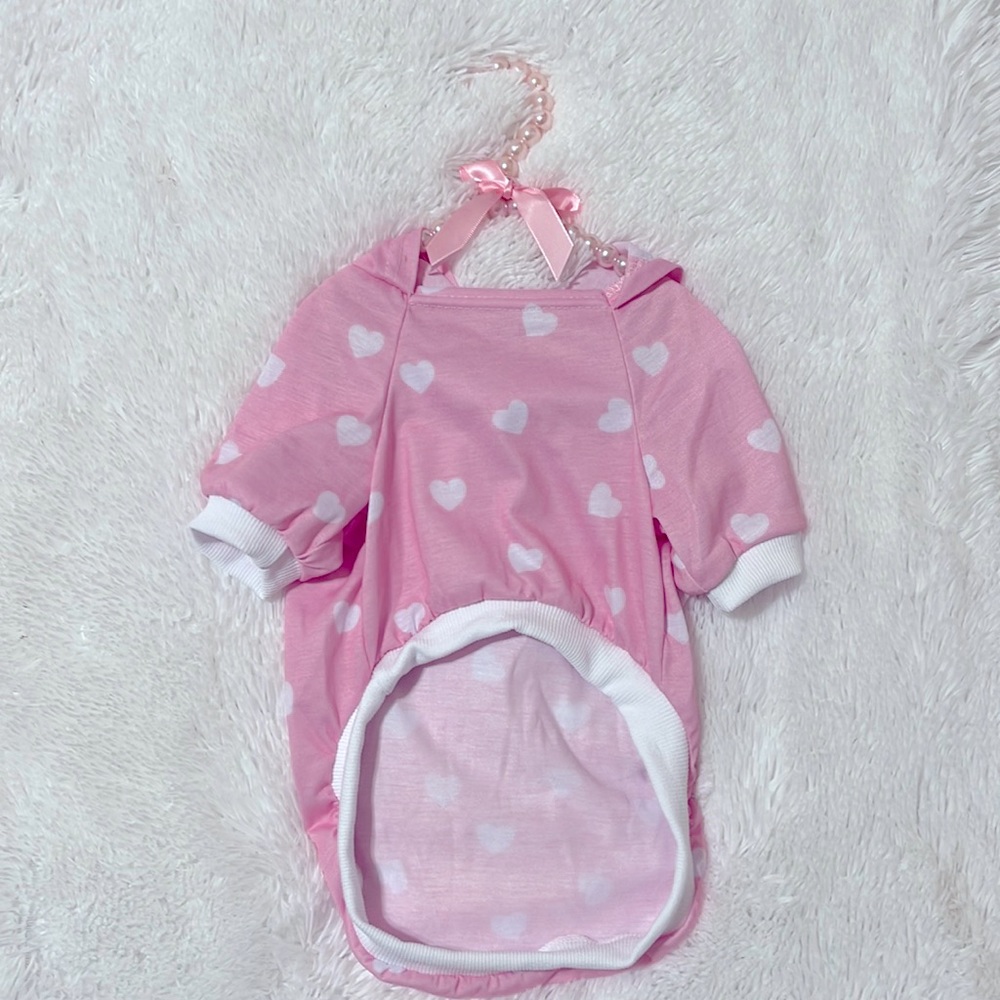 Hoodie for pet size large  is it for small dog or cat